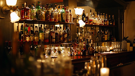 Lounge & Full Bar